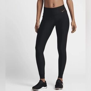 NWT Nike Women's Black High-Waisted Leggings 7/8 Medium NEW
